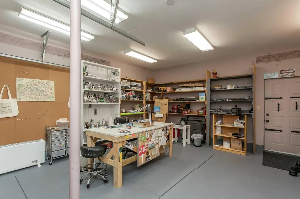 4809 59 Street Lacombe AB T4L 1M5