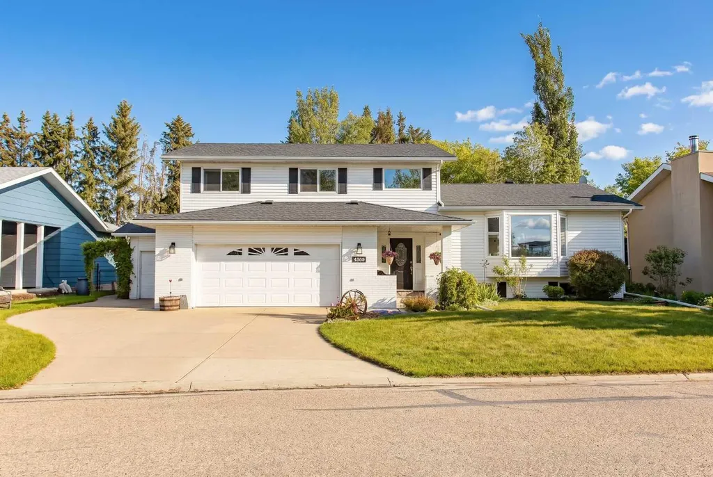 4809 59 Street Lacombe AB T4L 1M5