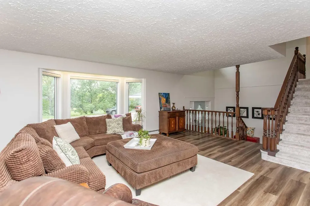 4809 59 Street Lacombe AB T4L 1M5