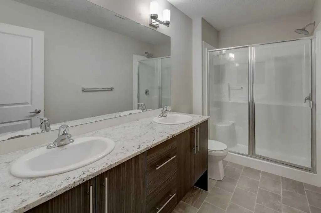 452 Sage Hill Grove NW Calgary AB T3R 0Z8