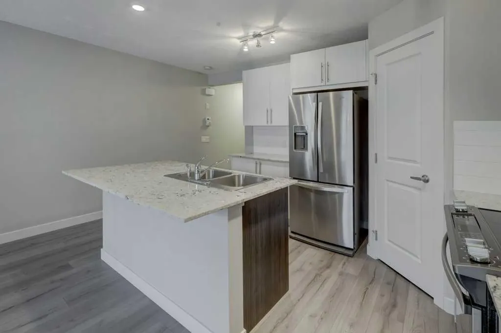 452 Sage Hill Grove NW Calgary AB T3R 0Z8