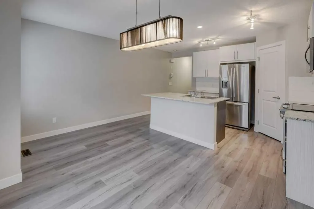 452 Sage Hill Grove NW Calgary AB T3R 0Z8