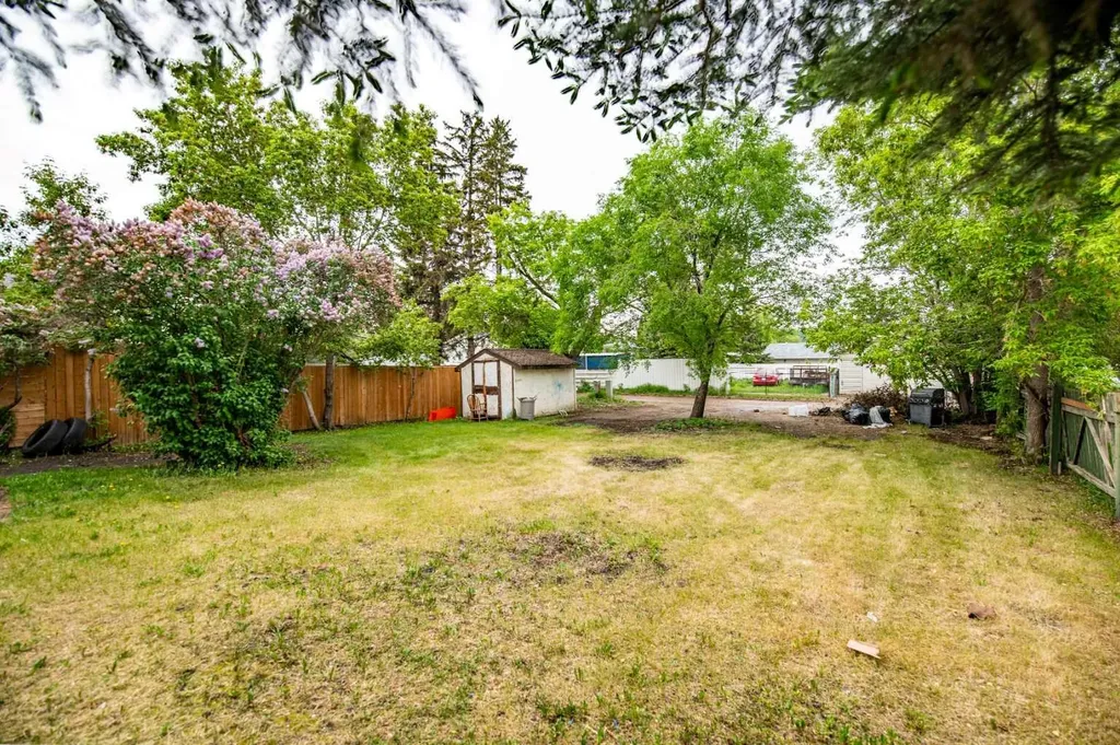 5504 58a Street Red Deer AB T4N 2M3