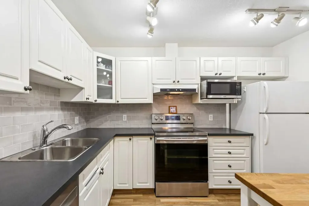 649 Marsh Road NE Calgary AB T2E 5B4