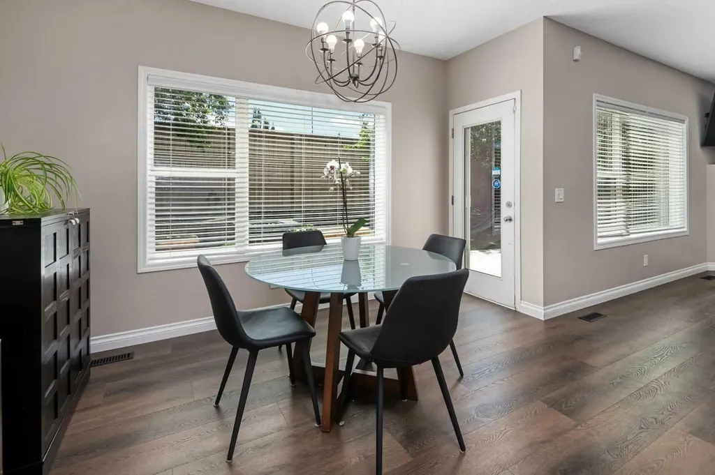 60 Chapala Square SE Calgary AB T2X 3T7