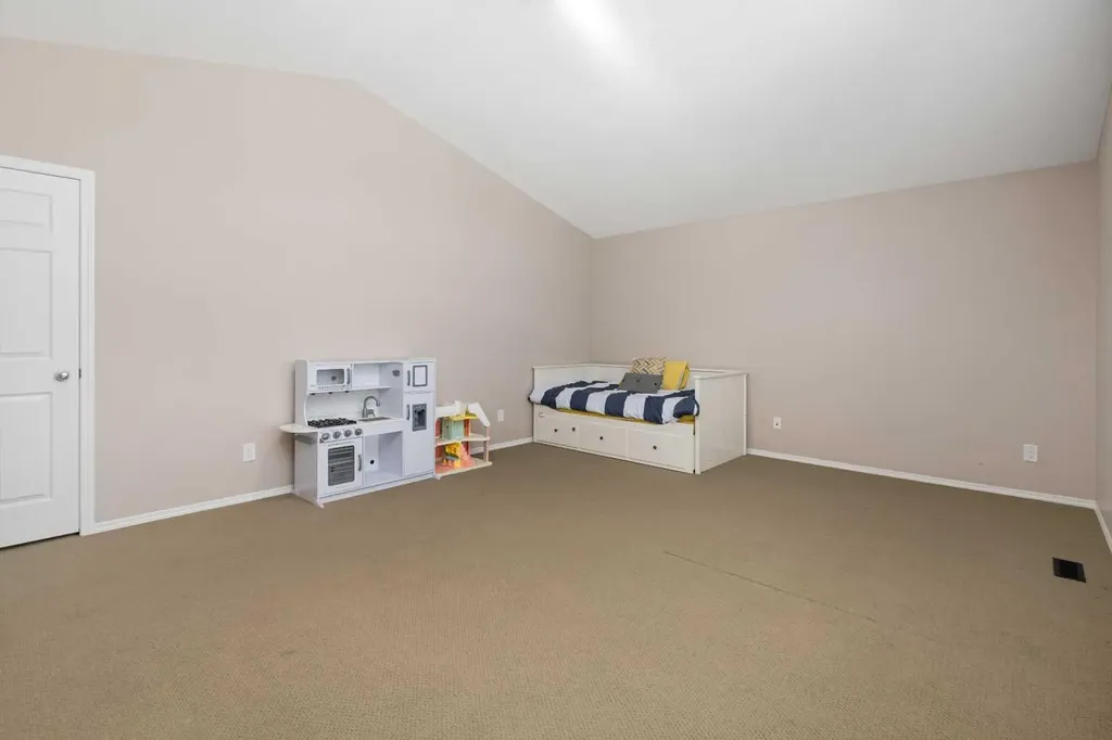 60 Chapala Square SE Calgary AB T2X 3T7