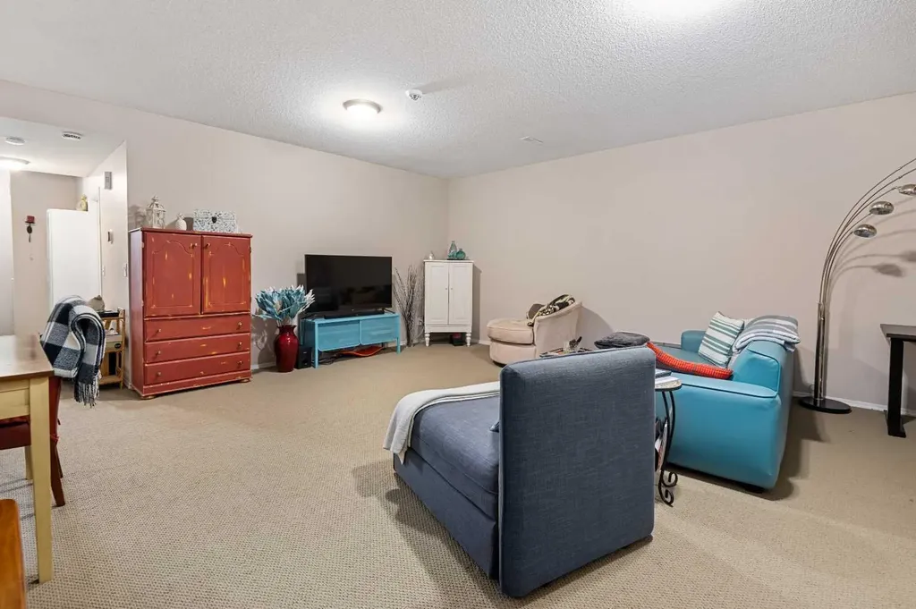 60 Chapala Square SE Calgary AB T2X 3T7