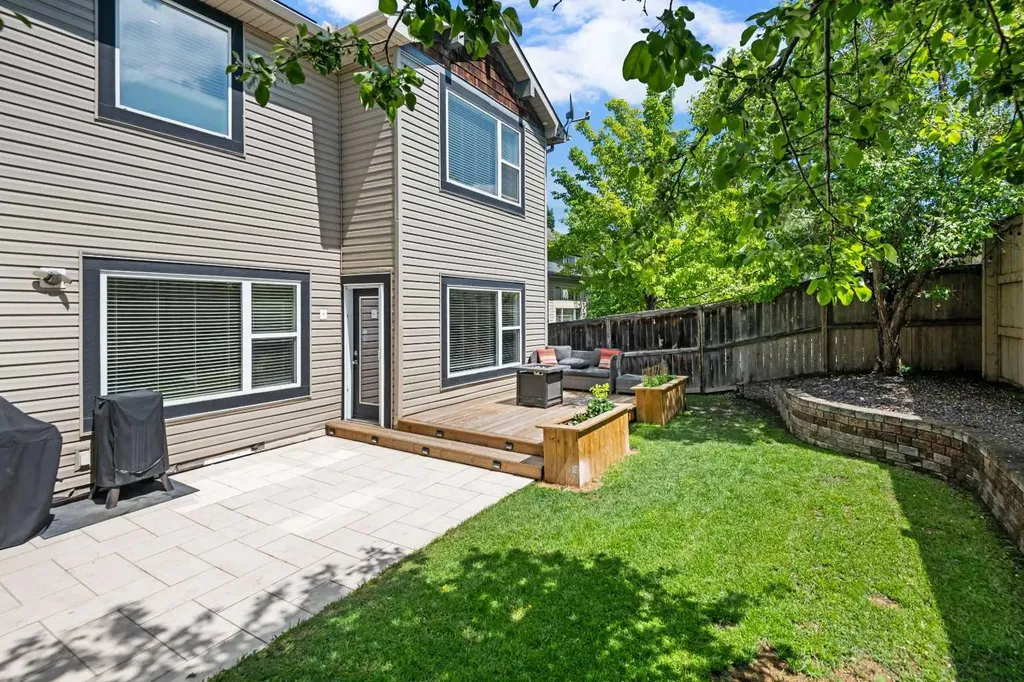 60 Chapala Square SE Calgary AB T2X 3T7