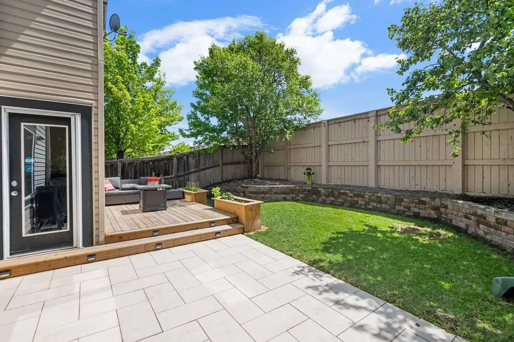60 Chapala Square SE Calgary AB T2X 3T7