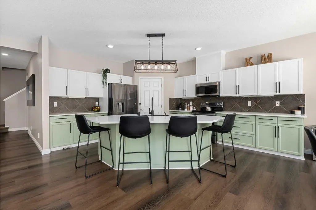 60 Chapala Square SE Calgary AB T2X 3T7