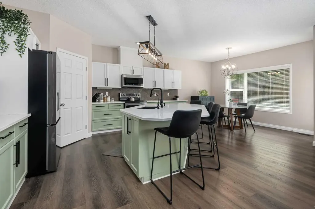 60 Chapala Square SE Calgary AB T2X 3T7