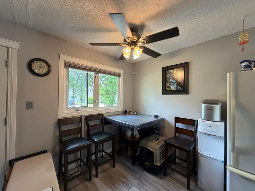 517 5 Street E Drumheller AB T0J0Y4