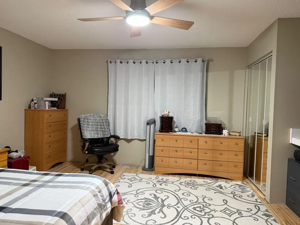 517 5 Street E Drumheller AB T0J0Y4