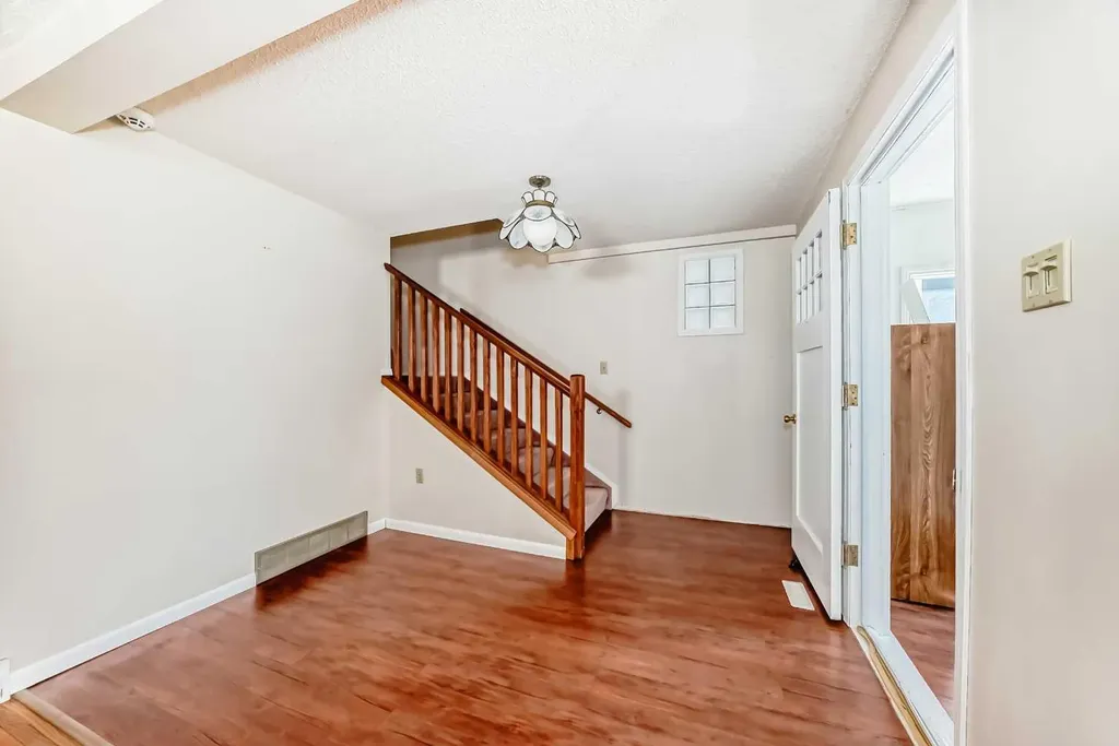 334 3 Avenue NE Calgary AB T2E0H4