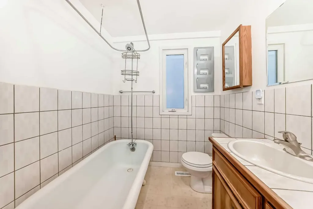 334 3 Avenue NE Calgary AB T2E0H4