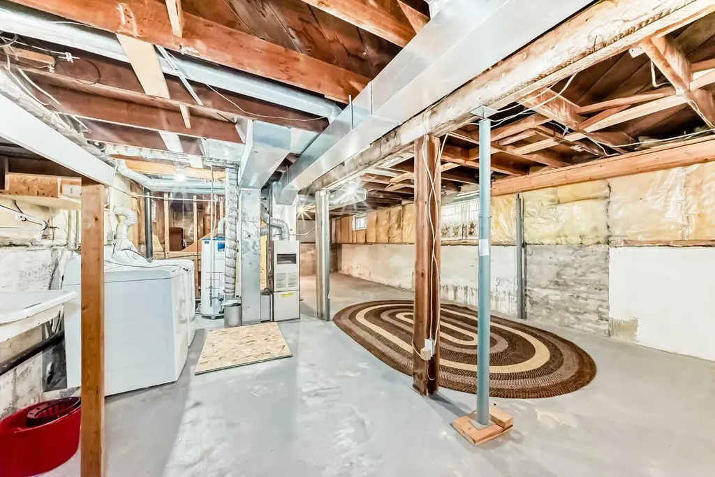 334 3 Avenue NE Calgary AB T2E0H4