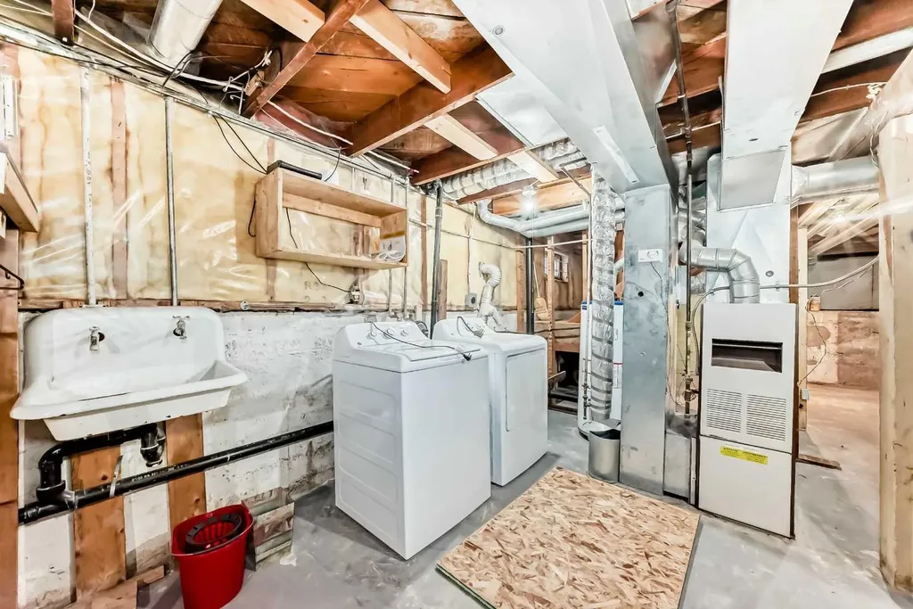 334 3 Avenue NE Calgary AB T2E0H4