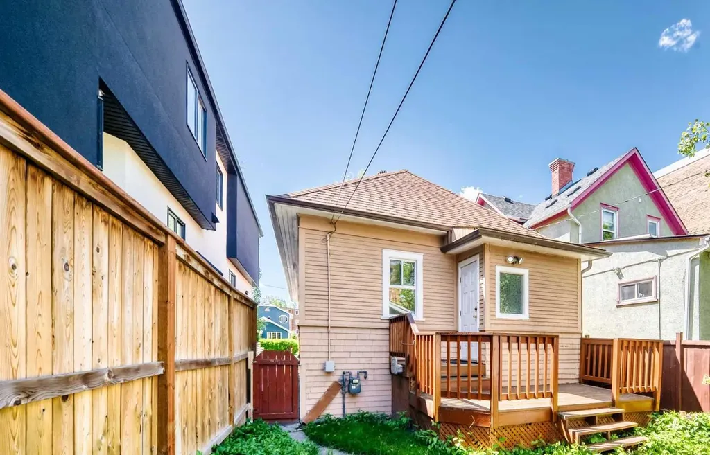 334 3 Avenue NE Calgary AB T2E0H4