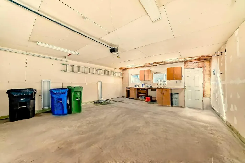 334 3 Avenue NE Calgary AB T2E0H4