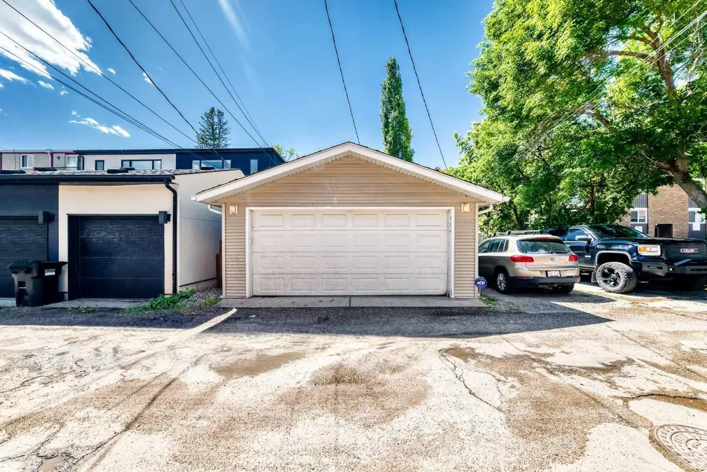 334 3 Avenue NE Calgary AB T2E0H4