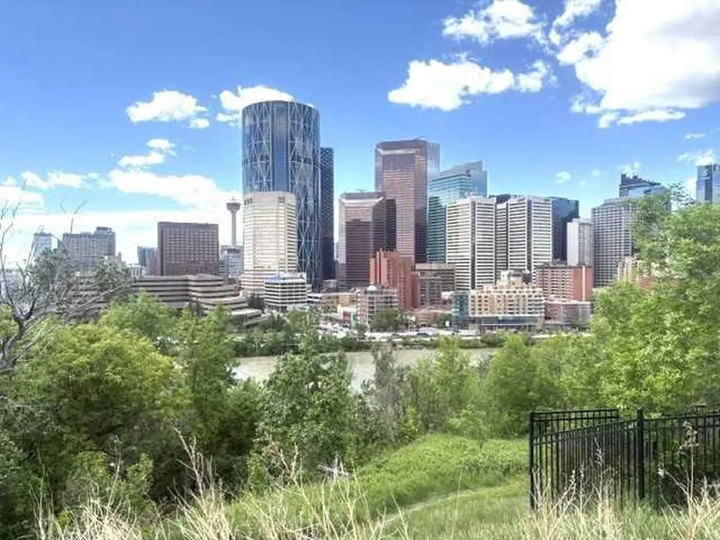 334 3 Avenue NE Calgary AB T2E0H4