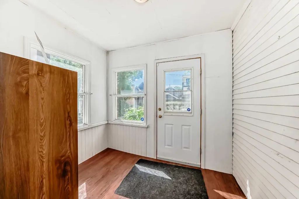 334 3 Avenue NE Calgary AB T2E0H4