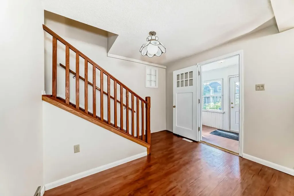 334 3 Avenue NE Calgary AB T2E0H4