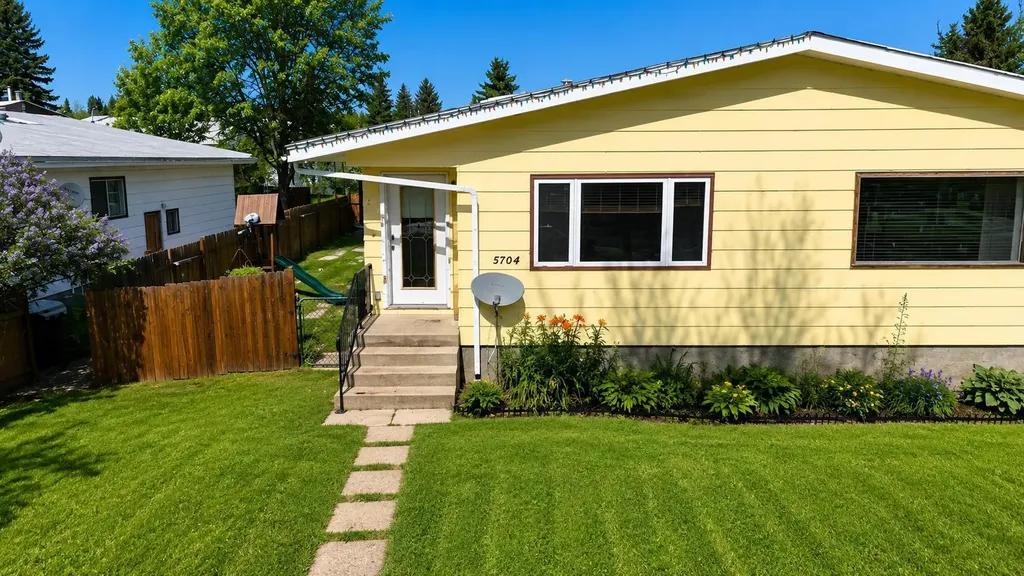 5704 Westhaven Drive Edson AB T7E 1J6