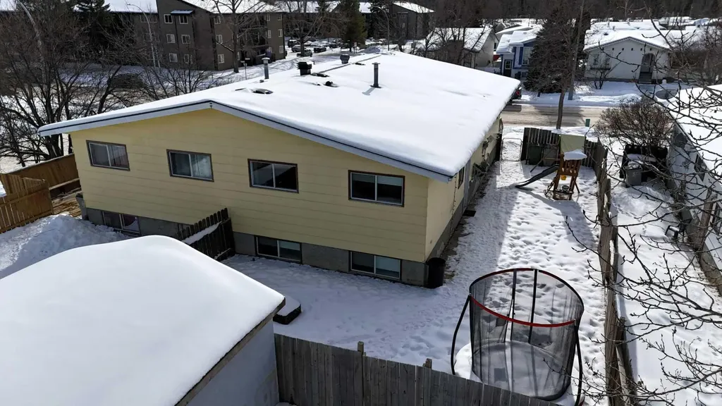 5704 Westhaven Drive Edson AB T7E 1J6