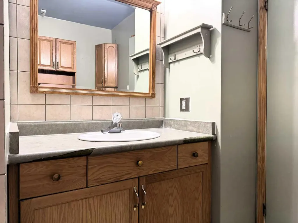 5704 Westhaven Drive Edson AB T7E 1J6