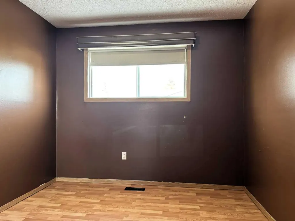 5704 Westhaven Drive Edson AB T7E 1J6