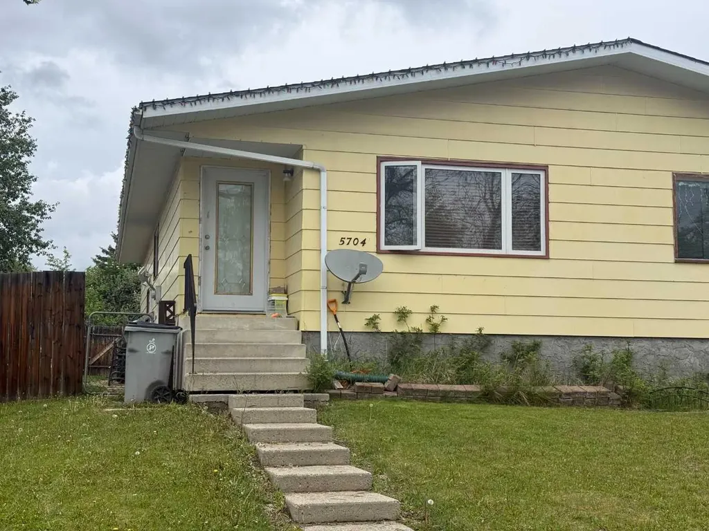 5704 Westhaven Drive Edson AB T7E 1J6