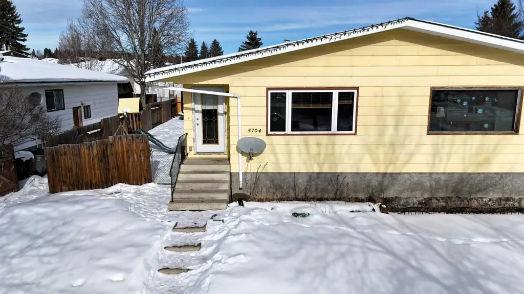 5704 Westhaven Drive Edson AB T7E 1J6