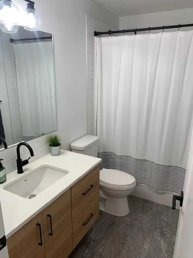 47 Blackfoot Road W Lethbridge AB T1K7P7