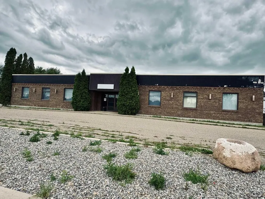 2105 20 Avenue Coaldale AB T1M 0C1