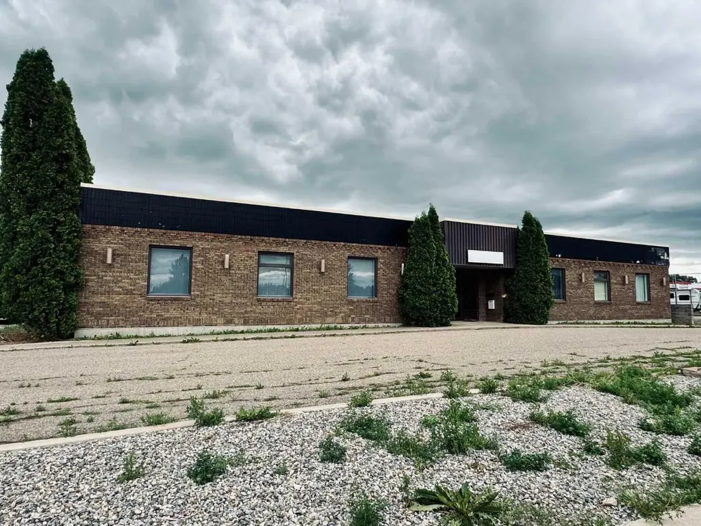 2105 20 Avenue Coaldale AB T1M 0C1