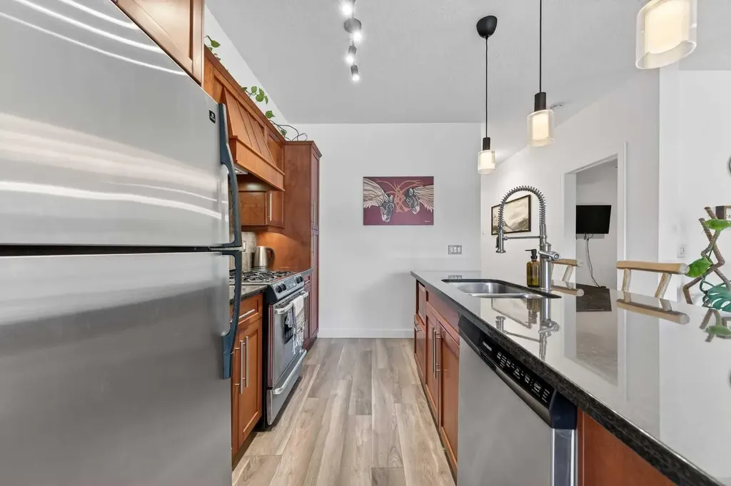 1828 14 Street SW Calgary AB T2T 3S9