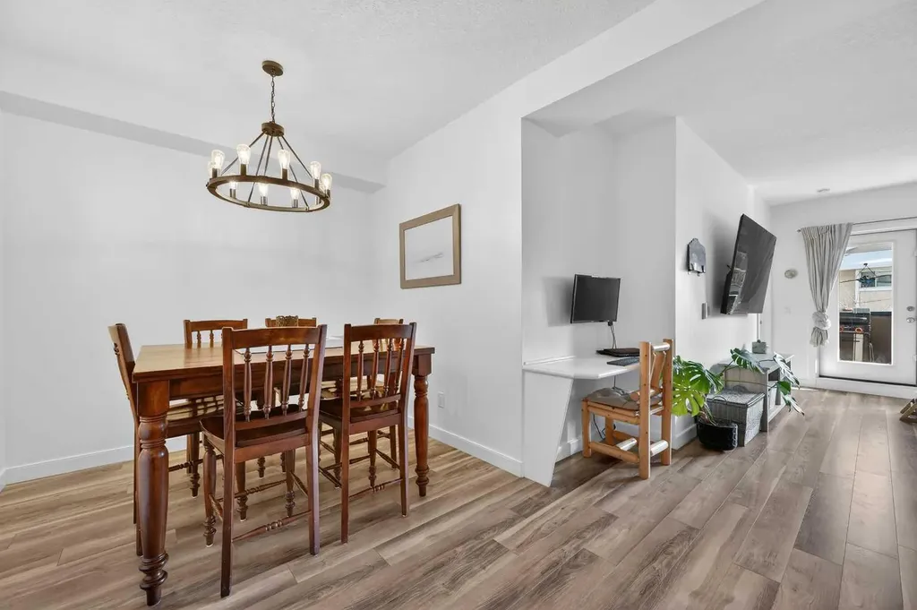 1828 14 Street SW Calgary AB T2T 3S9