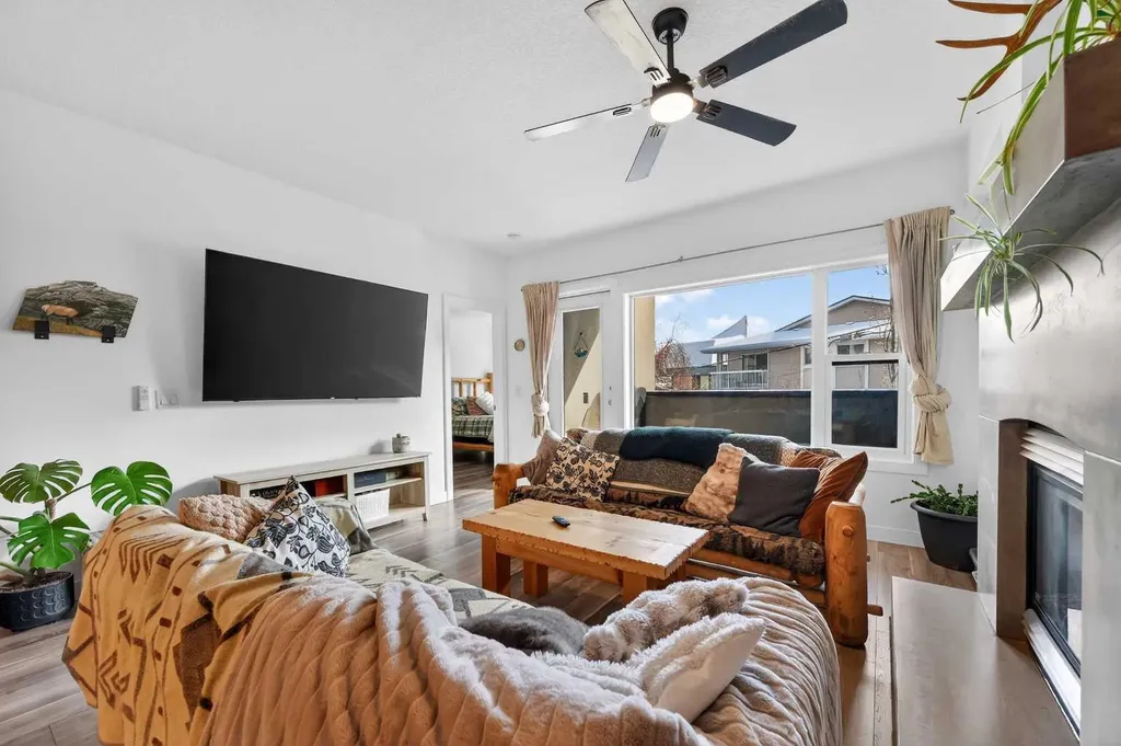 1828 14 Street SW Calgary AB T2T 3S9