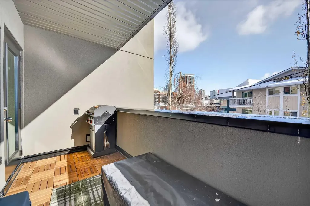 1828 14 Street SW Calgary AB T2T 3S9