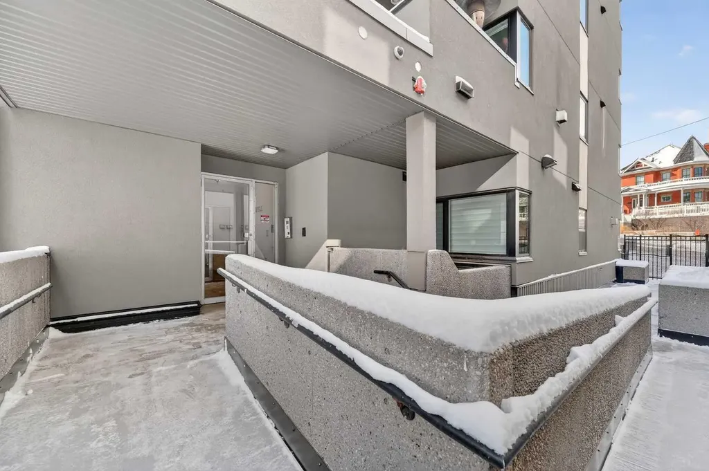 1828 14 Street SW Calgary AB T2T 3S9