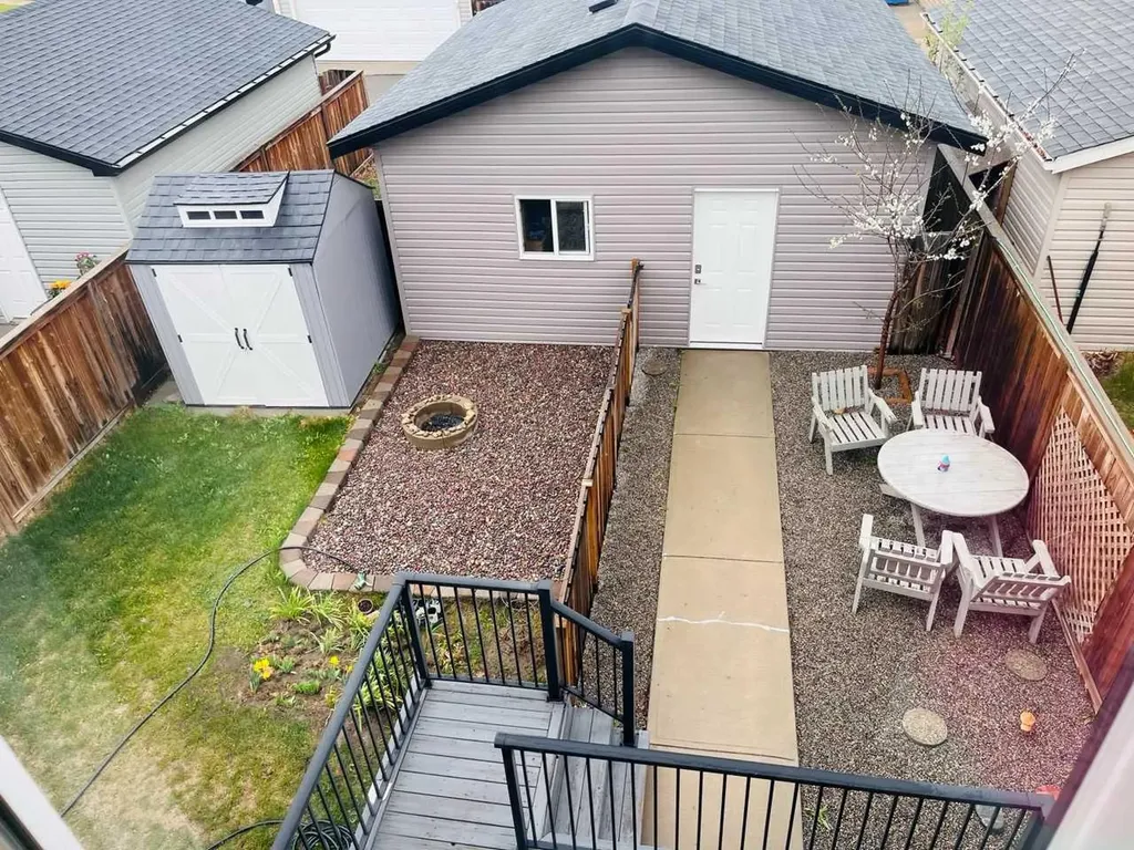 146 Silkstone Road W Lethbridge AB T1J 4C1