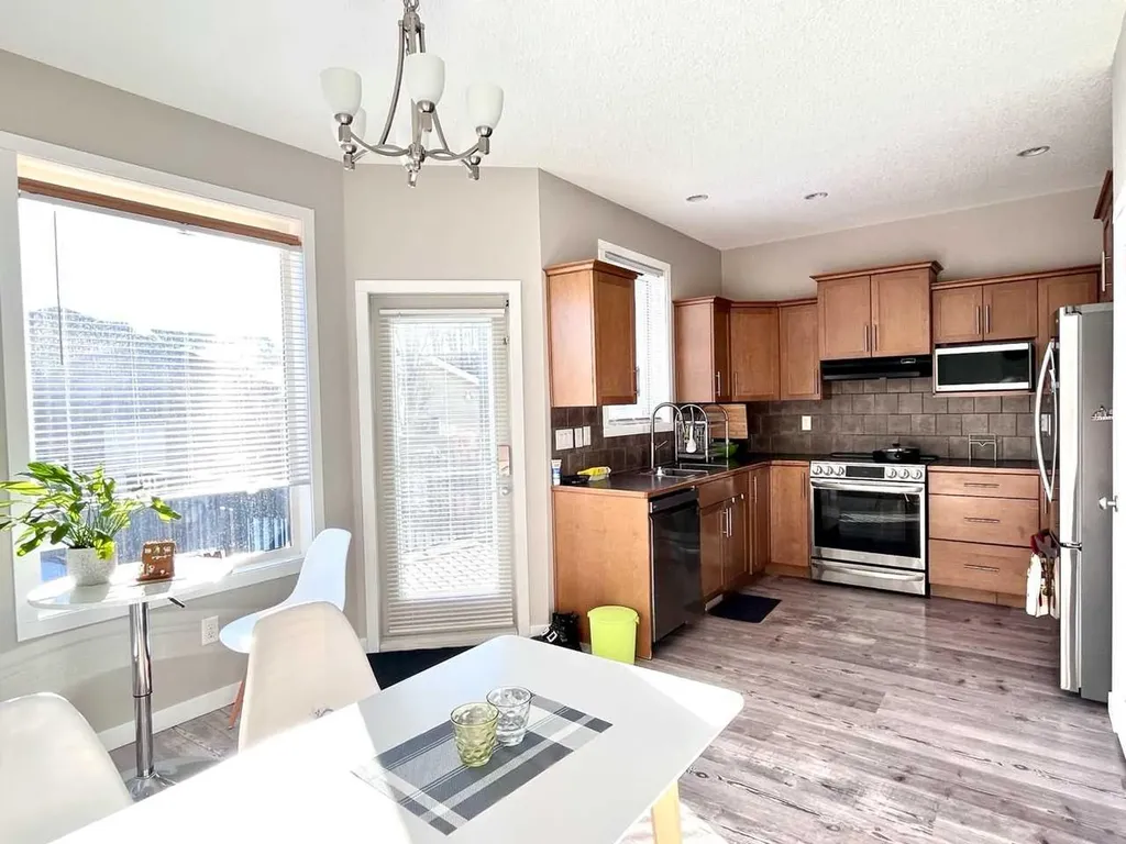 146 Silkstone Road W Lethbridge AB T1J 4C1