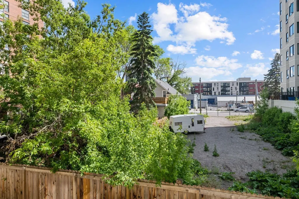 111 14 Avenue SE Calgary AB T2G4Z8