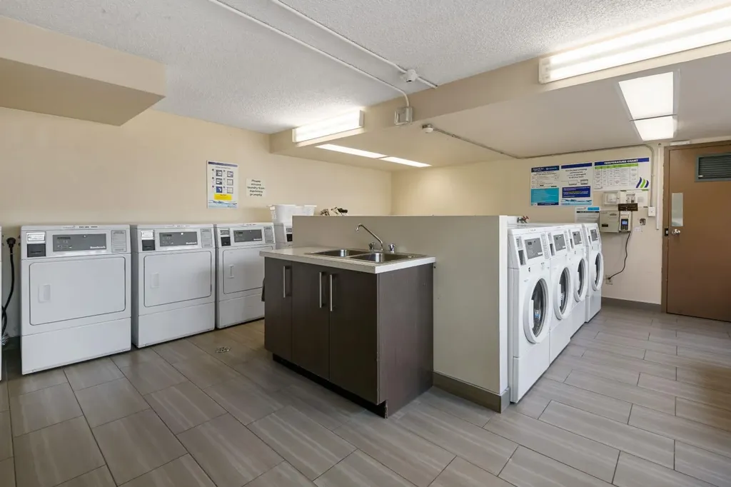 111 14 Avenue SE Calgary AB T2G4Z8