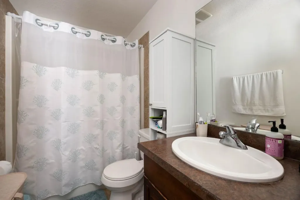128 Hawthorn Way Fort Mcmurray AB T9K0N6
