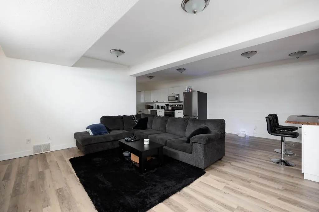 128 Hawthorn Way Fort Mcmurray AB T9K0N6