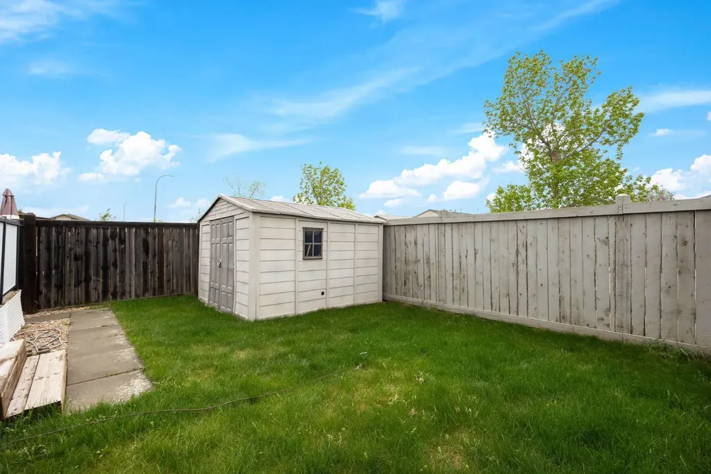 128 Hawthorn Way Fort Mcmurray AB T9K0N6