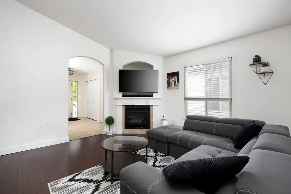 128 Hawthorn Way Fort Mcmurray AB T9K0N6
