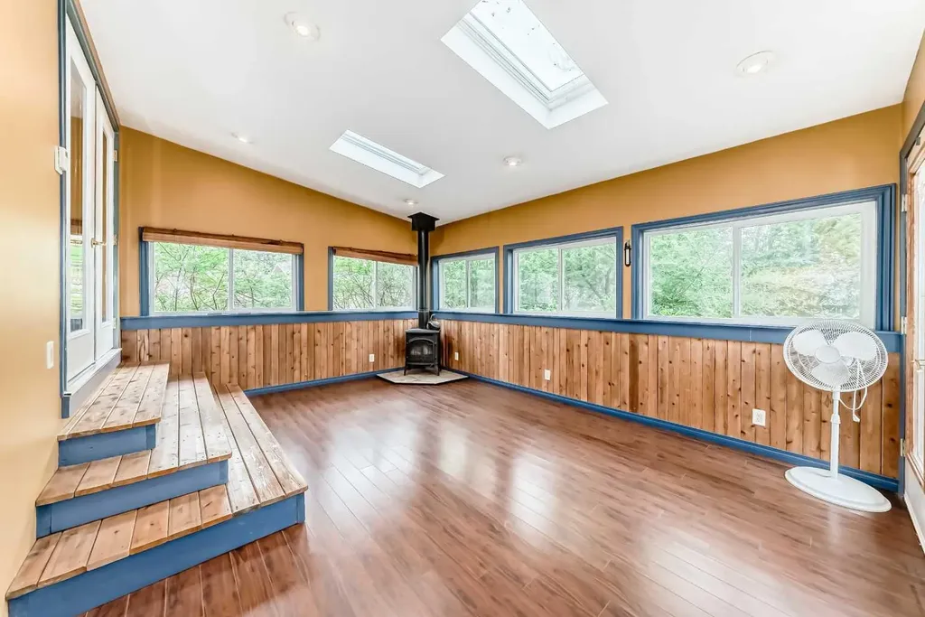 1652 Boutellier Close Penhold AB T0M 1R0